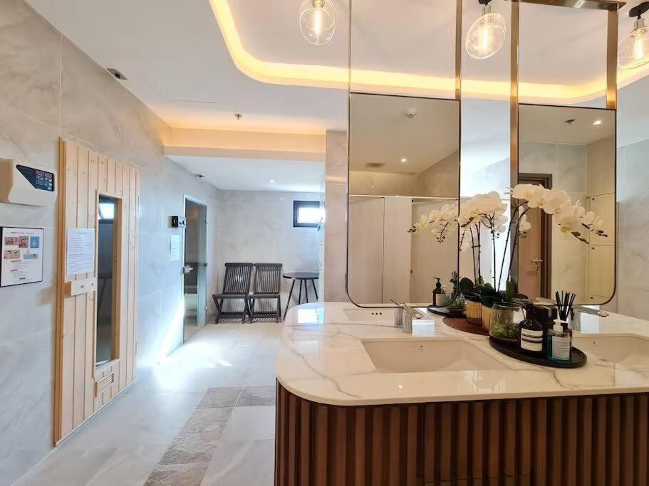 Astra Sky River High Floor,3 Bedrooms 97㎡ 山景房带浴缸 Chiang Mai Exterior foto